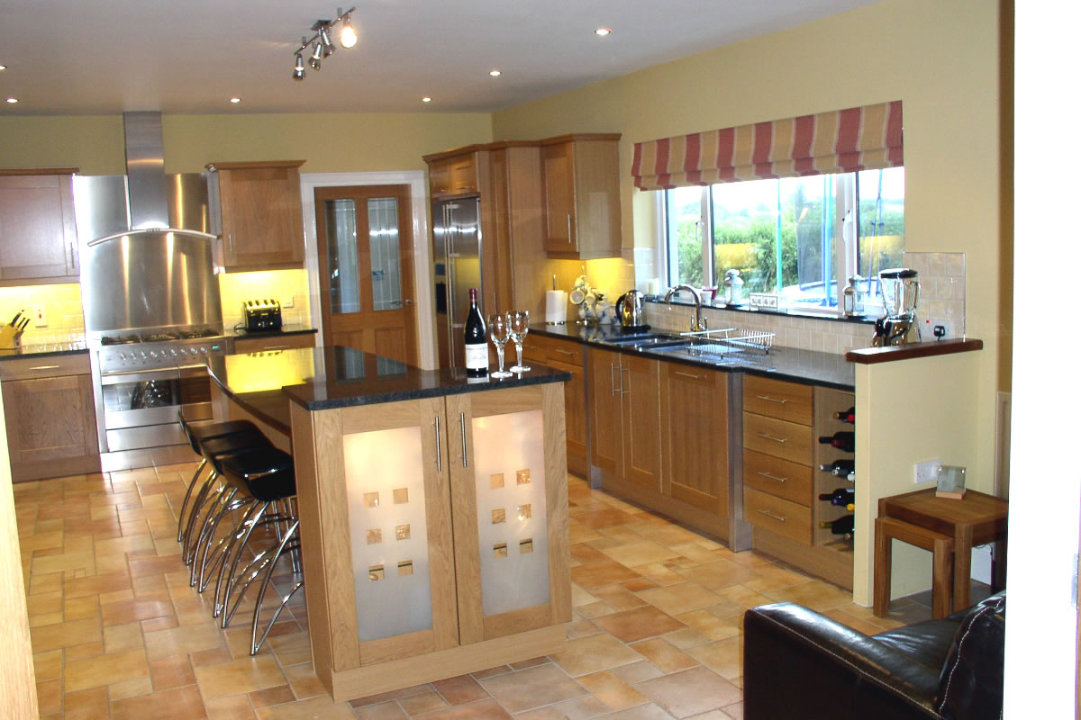 Traditional Kitchens from Ashwood Kitchen Design by Geoff Sturgeon